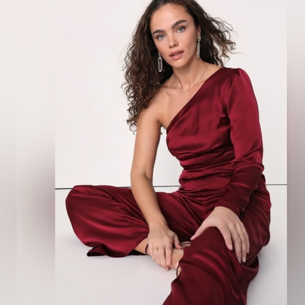 Lulu’s Wine Red Burgundy Satin One-Shoulder Jumpsuit size XL - Picture 3 of 14
